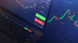 リバース・トランプ・トレード」が定着し、株価先物は下落-ピーター・シフ、市場の転換は「とっくに終わっており、10年は続くだろう」と指摘