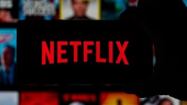 ジェフ・ベゾスはかつてネットフリックスを買収しようとした：我々はノーと言い、それから20年間必死に働いた」 - Netflix ( NASDAQ:NFLX ) , Amazon.com ( NASDAQ:AMZN )