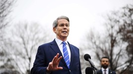 PDDとFutuは香港上場規則を満たすが、170社は米国上場廃止リスクに直面：ゴールドマン