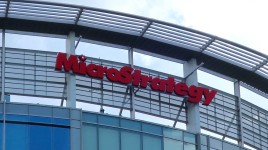 祝日が短縮されたイースター・ウィーク、これらの大型株はトップ・パフォーマーだった ( 4月14日-4月18日 ) ：これらはあなたのポートフォリオにありますか？- ストラテジー ( NASDAQ:MSTR ) , 