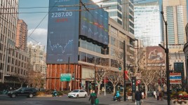 アリババとバイドゥが下落、香港のハイテク株は技術的なハードルで低迷