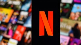 Netflix、タイトルだけでなく感情に基づいて映画やテレビ番組を発見できるOpenAIベースの検索エンジンを公開 - Netflix ( NASDAQ:NFLX )