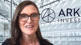 キャシー・ウッドがPalantir株を売却、Robinhood株も約700万ドル分を売却 - アーク・イノベーションETF ( ARCA:ARKK )