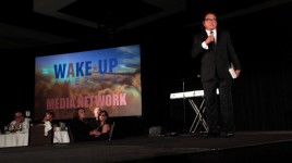 ロバート・キヨサキがまたもや株式市場の暴落を予測、ビットコイン投資を売り込む - 「金持ち父さん貧乏父さん」著者の発言はこうだ