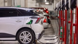 トランプ大統領が国土交通省に指名した人物、EVが道路を使用する費用を負担することを望んでいると報じられる - Tesla ( NASDAQ:TSLA ) , Boeing ( NYSE:BA )