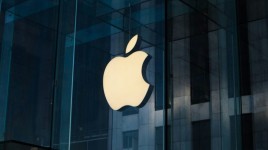 アップルの時価総額5,100億ドルの減少が、iPhoneメーカーの中国での苦戦の中、エヌビディアが世界最大の企業の座を奪還する道を開く - エヌビディア ( NASDAQ:NVDA )