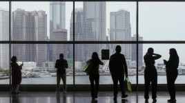 속보 | 미중 관세 긴장으로 주말 홍콩 주식이 급락